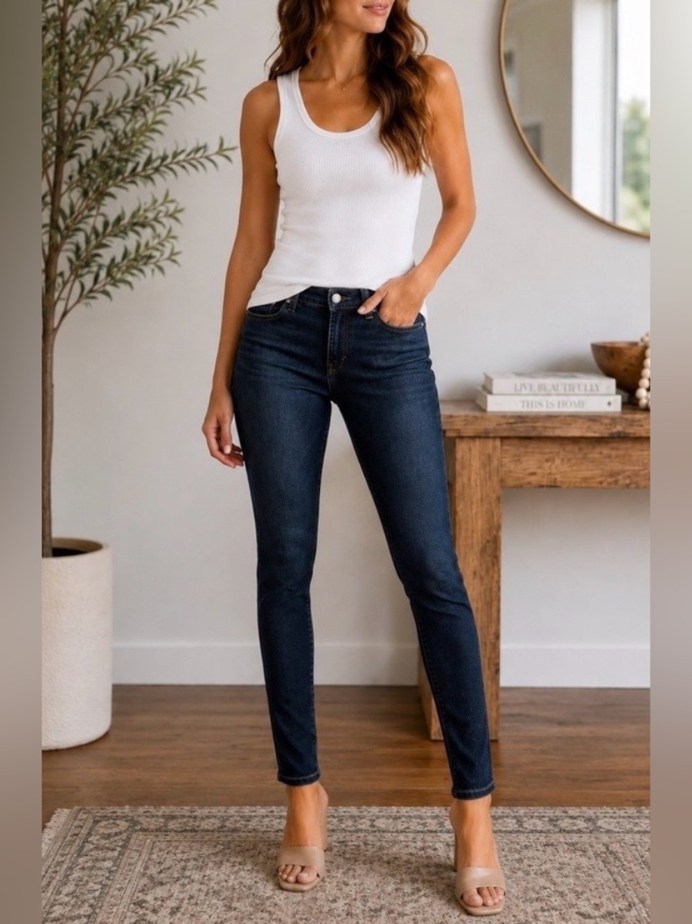 7 For All Mankind ROXANNE Slim Straight Jeans Dark Blue Wash Size 26 Mid Rise